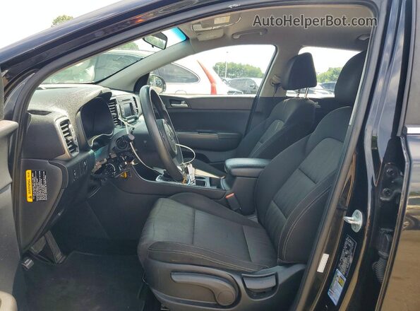 KNDPMCAC9H7039749 2017 KIA SPORTAGE Черный Вид салона спереди