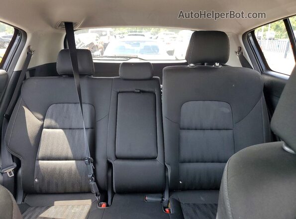 KNDPMCAC9H7039749 2017 KIA SPORTAGE Черный Вид задних сидений