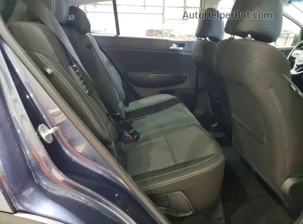 KNDPMCAC9H7271266 2017 KIA SPORTAGE Blue Vista interior trasera