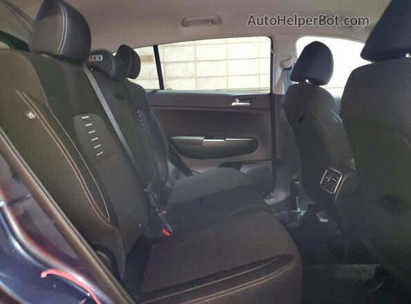 KNDPMCAC9K7603147 2019 KIA SPORTAGE Синий Вид задней части салона