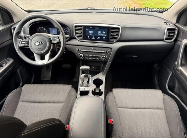 KNDPMCAC9L7705663 2020 KIA SPORTAGE Silver Vista del cuadro de instrumentos
