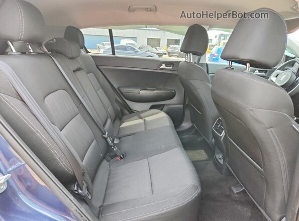 KNDPMCAC9N7996166 2022 KIA SPORTAGE Blue Вид задньої частини салону