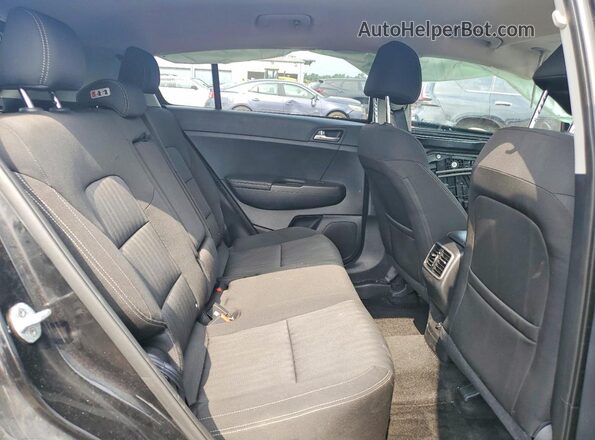 KNDPMCACXH7065065 2017 KIA SPORTAGE Black Widok wnętrza z tyłu