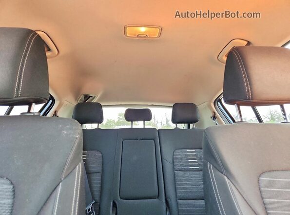 KNDPMCACXH7184489 2017 KIA SPORTAGE Blue Rear seats view