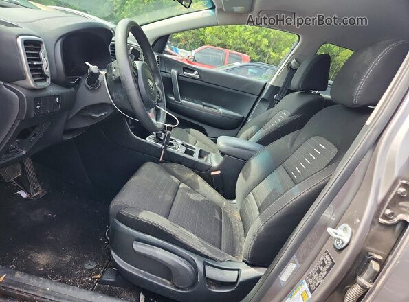 KNDPMCACXJ7329844 2018 KIA SPORTAGE Gray Вид салону спереду