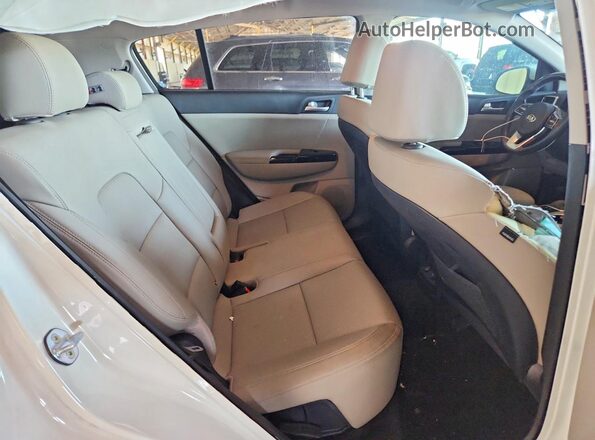 KNDPN3AC0L7689950 2020 KIA SPORTAGE White უკანა სავარძლების ხედი