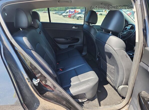 KNDPN3AC1J7424614 2018 KIA SPORTAGE Black უკანა სალონის ხედი