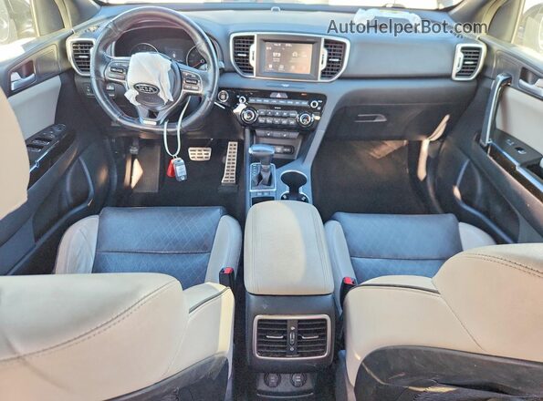 KNDPN3AC3J7467853 2018 KIA SPORTAGE Gray 