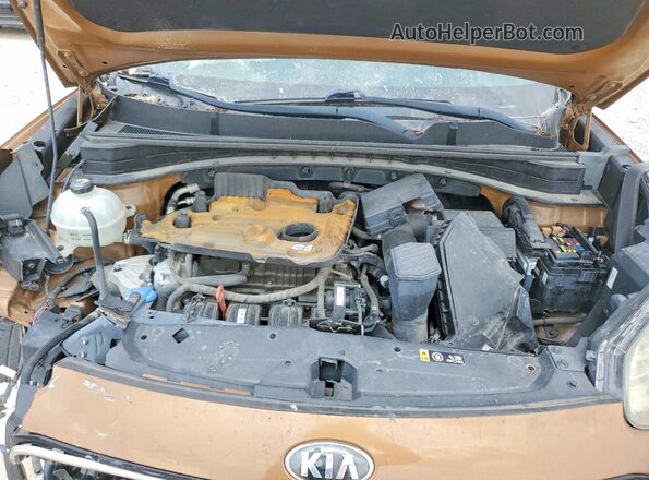 KNDPN3AC4J7355725 2018 KIA SPORTAGE Brown Vista del compartimento del motor