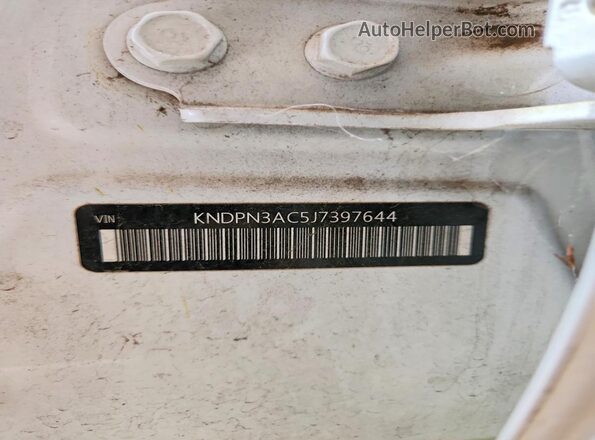 KNDPN3AC5J7397644 2018 KIA SPORTAGE Белый Вид подкапотного пространства