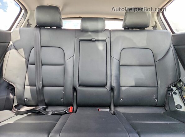 KNDPN3AC5K7531277 2019 KIA SPORTAGE Silver Вид задніх сидінь