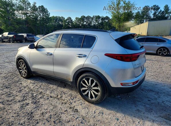 KNDPN3AC7J7418140 2018 KIA SPORTAGE Серебряный Задняя левая четверть