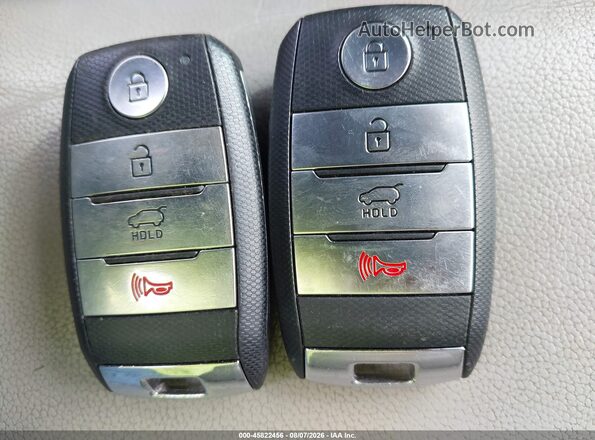 KNDPNCAC0H7202186 2017 KIA SPORTAGE Red Widok deski rozdzielczej