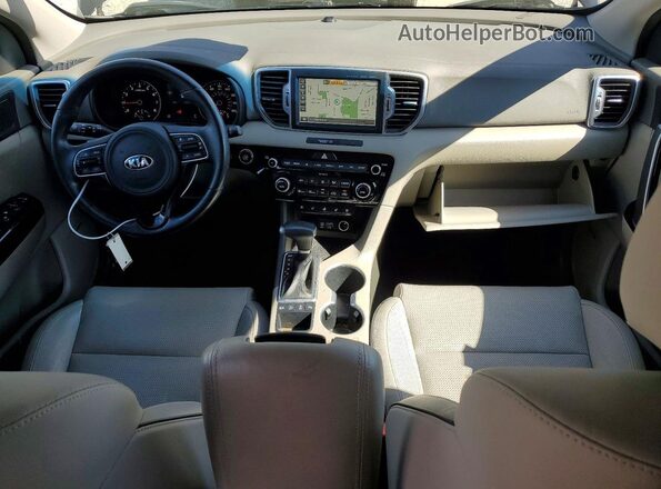KNDPNCAC0J7328358 2018 KIA SPORTAGE Black Dashboard view