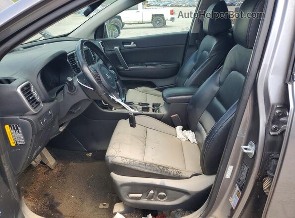 KNDPNCAC3H7069763 2017 KIA SPORTAGE Gray Vista interior delantera
