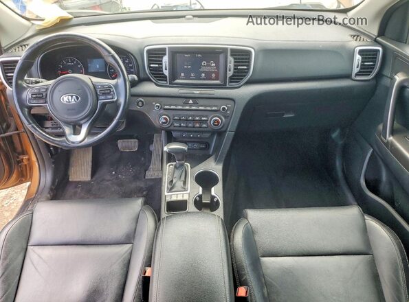 KNDPNCAC3H7146745 2017 KIA SPORTAGE Brown Vista del salpicadero