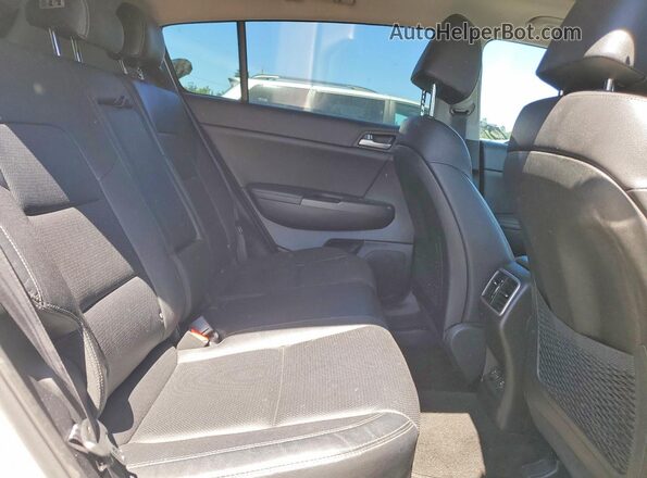 KNDPNCAC4H7074535 2017 KIA SPORTAGE White უკანა სალონის ხედი