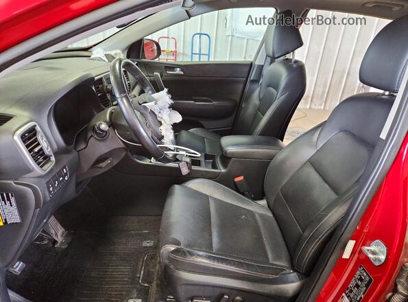 KNDPNCAC6H7257144 2017 KIA SPORTAGE Red Widok wnętrza z przodu