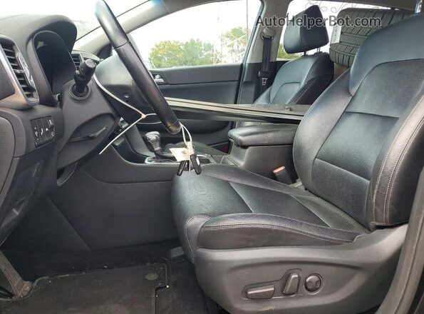 KNDPNCAC6J7488146 2018 KIA SPORTAGE Черный Вид салона спереди