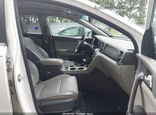 KNDPNCAC8H7055860 2017 KIA SPORTAGE White Widok wnętrza z przodu