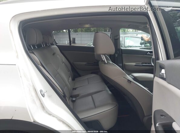 KNDPNCAC8H7055860 2017 KIA SPORTAGE White Widok naklejki z numerem VIN