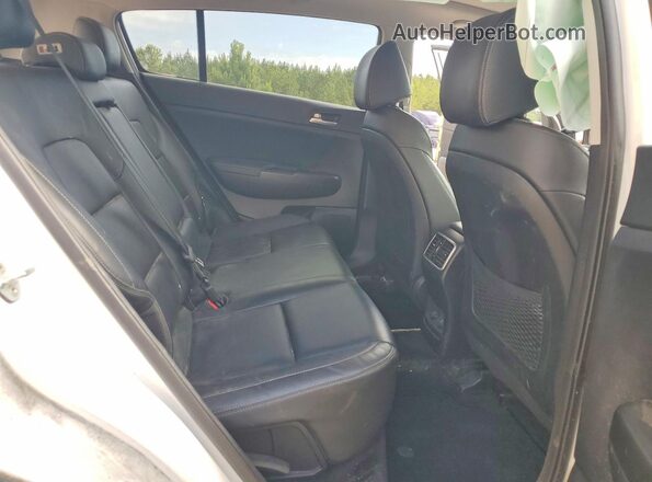 KNDPNCAC8H7187730 2017 KIA SPORTAGE White Widok tylnych siedzeń