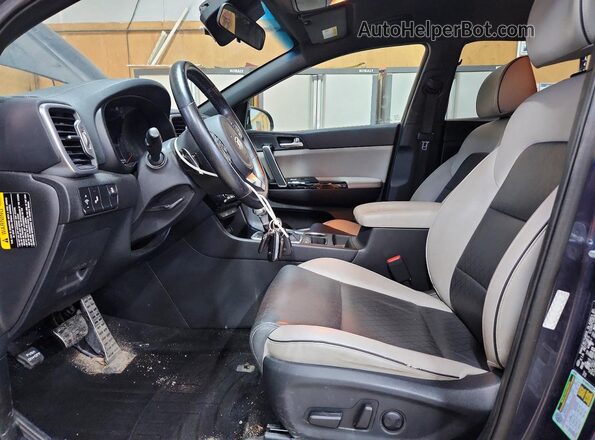 KNDPNCAC8K7567125 2019 KIA SPORTAGE Blue Vista interior delantera