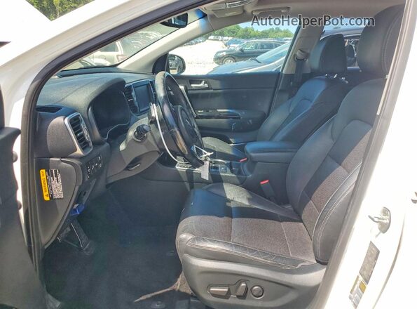 KNDPR3A62J7370853 2018 KIA SPORTAGE Белый Вид салона спереди