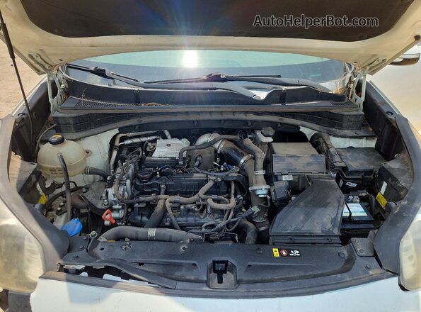 KNDPR3A65H7203946 2017 KIA SPORTAGE White Widok komory silnika