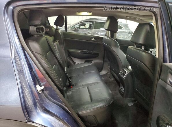 KNDPRCA69H7207806 2017 KIA SPORTAGE Blue Rear interior view