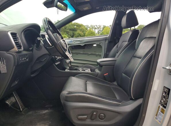 KNDPRCA69L7657190 2020 KIA SPORTAGE Silver Вид салону спереду