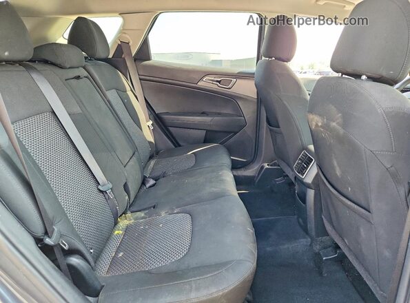 KNDPU3AF0P7034979 2023 KIA SPORTAGE Gray Widok tylnych siedzeń
