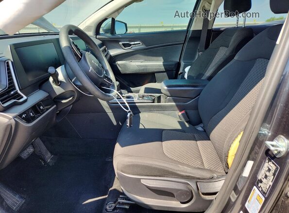 KNDPU3AF6P7064584 2023 KIA SPORTAGE Charcoal Vista interior delantera