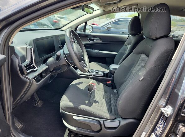 KNDPU3AF8P7132657 2023 KIA SPORTAGE Серый Вид салона спереди