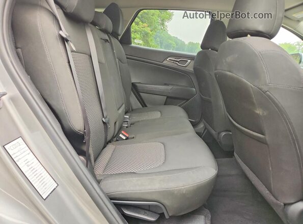 KNDPU3AF9P7091763 2023 KIA SPORTAGE Gray Widok wnętrza z tyłu