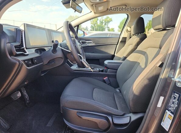 KNDPU3DF3R7244488 2024 KIA SPORTAGE Gray Widok wnętrza z przodu