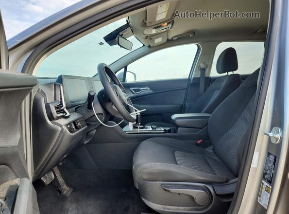 KNDPU3DF6R7275203 2023 KIA SPORTAGE Gray Widok wnętrza z przodu
