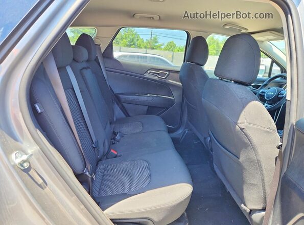 KNDPU3DFXR7234329 2024 KIA SPORTAGE Gray Widok wnętrza z tyłu