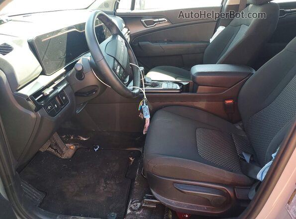 KNDPU3DFXT7459860 2026 KIA SPORTAGE Серый Вид салона спереди
