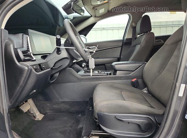KNDPUCAF6P7198477 2023 KIA SPORTAGE Серый Вид салона спереди