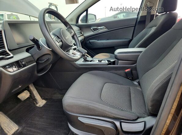 KNDPUCAF8P7146543 2023 KIA SPORTAGE Black Vista interior delantera