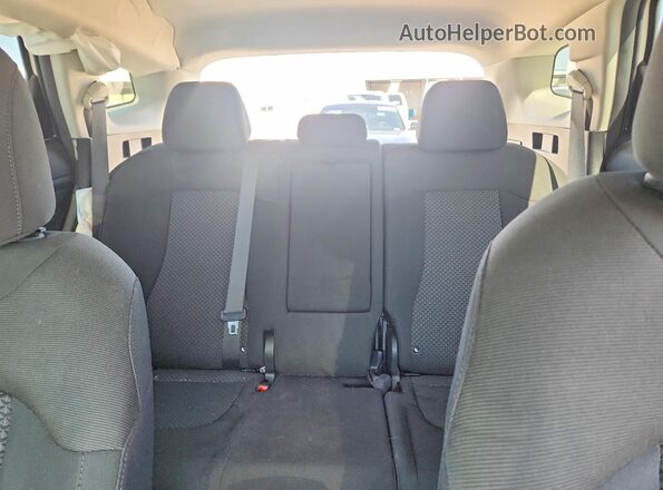 KNDPUCDF2R7278471 2024 KIA SPORTAGE White Vista de los asientos traseros
