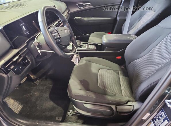 KNDPUCDF4T7463919 2026 KIA SPORTAGE Gray Widok wnętrza z przodu