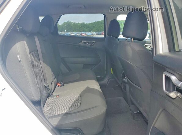 KNDPUCDG6S7195561 2025 KIA SPORTAGE White Vista interior trasera