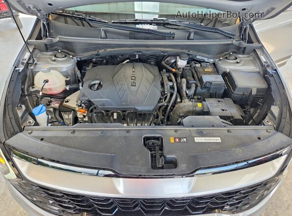 KNDPV3DF3R7268299 2024 KIA SPORTAGE Silver Вид задньої частини салону