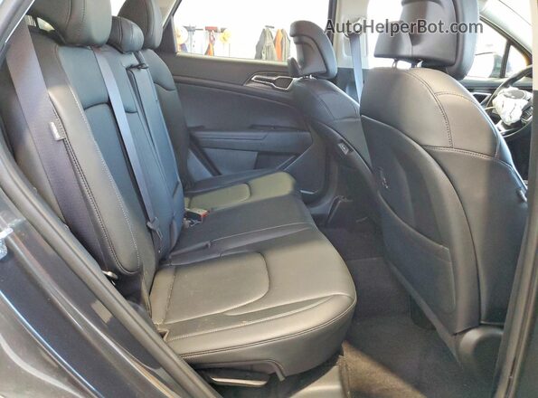 KNDPV3DF5R7311914 2024 KIA SPORTAGE Gray Rear interior view