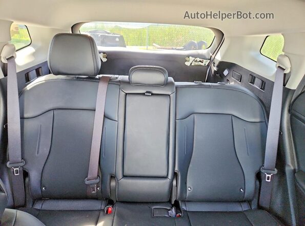 KNDPVCAG2P7057346 2023 KIA SPORTAGE White Rear seats view