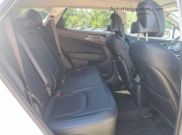 KNDPVCAG3P7099458 2023 KIA SPORTAGE White Rear interior view
