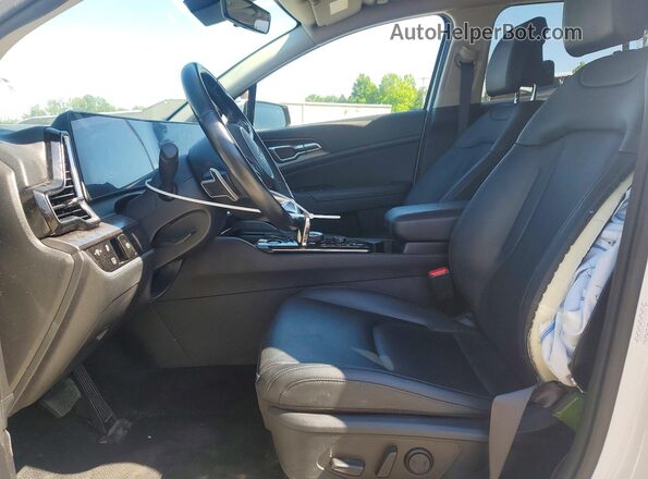 KNDPVCAG3P7099458 2023 KIA SPORTAGE White Front interior view