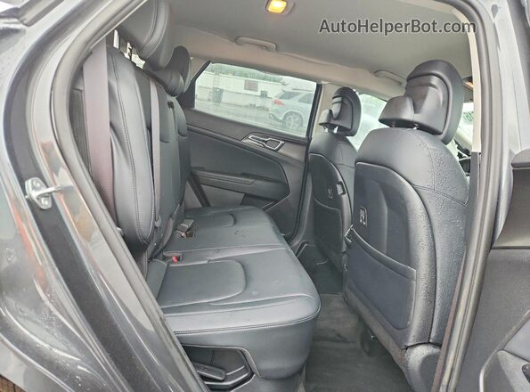 KNDPVCAG7P7071212 2023 KIA SPORTAGE Gray Rear interior view